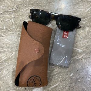 Ray Ban Wayfarer Tortoise Polarized Sunglasses
